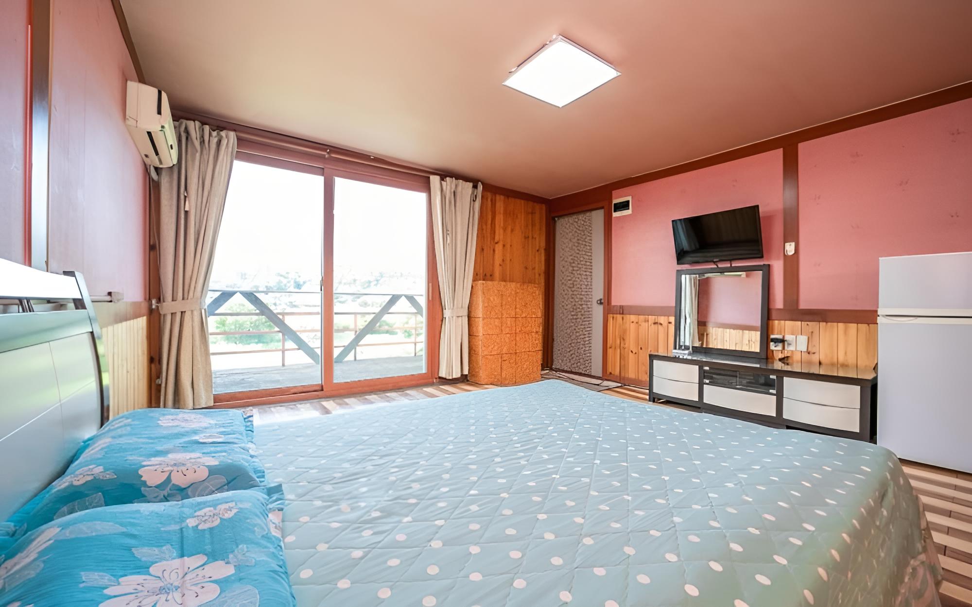 Room (Sapphire Room (40 Beds)) photo 3