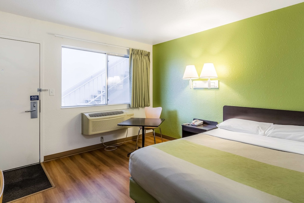 Deluxe Room, 1 Double Bed, Accessible, Non Smoking photo 2
