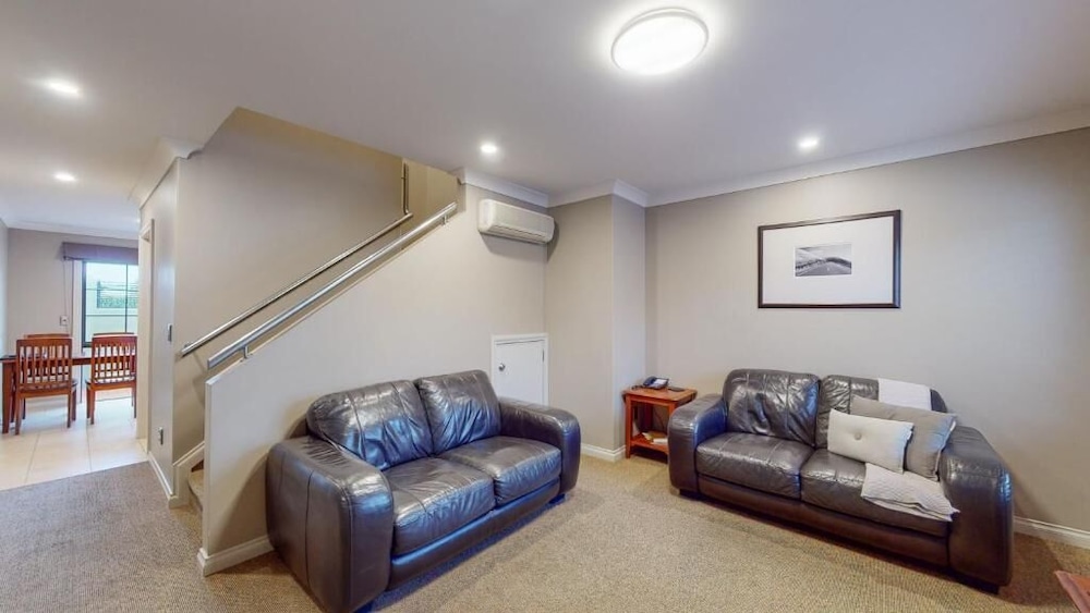 Family Apartment, 2 Bedrooms photo 3