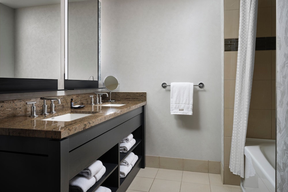 Two Bedroom Suite Mammoth - Photo 8