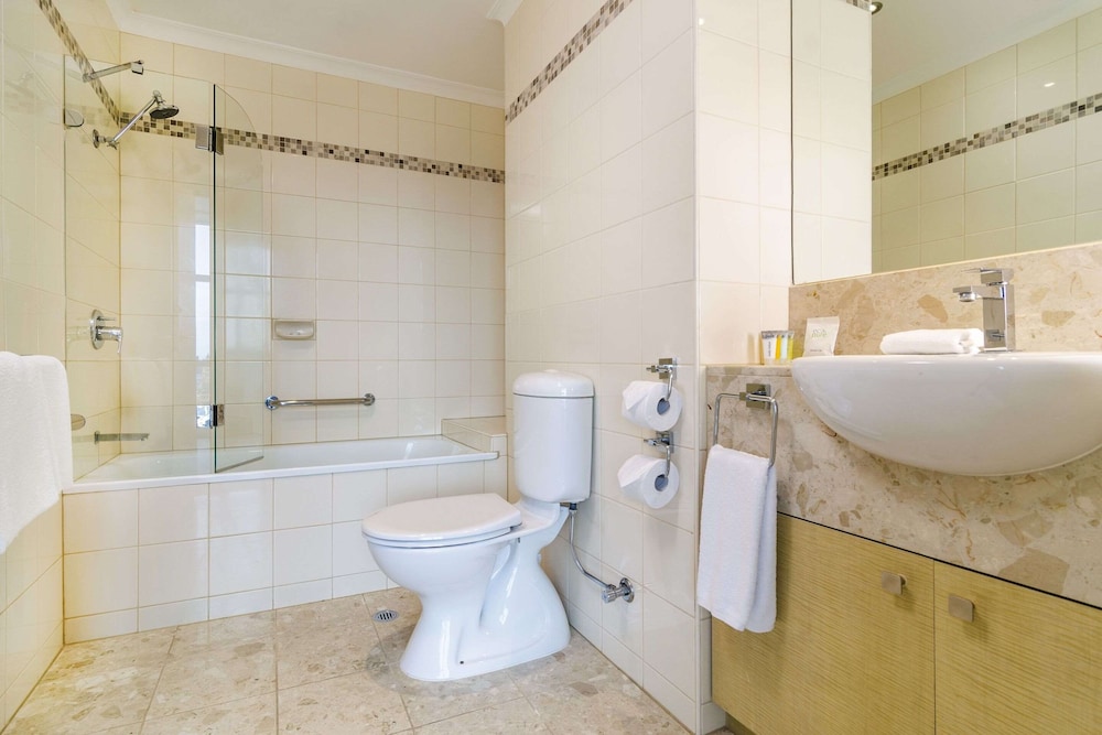 Three Bedroom River View Suite - Photo 2