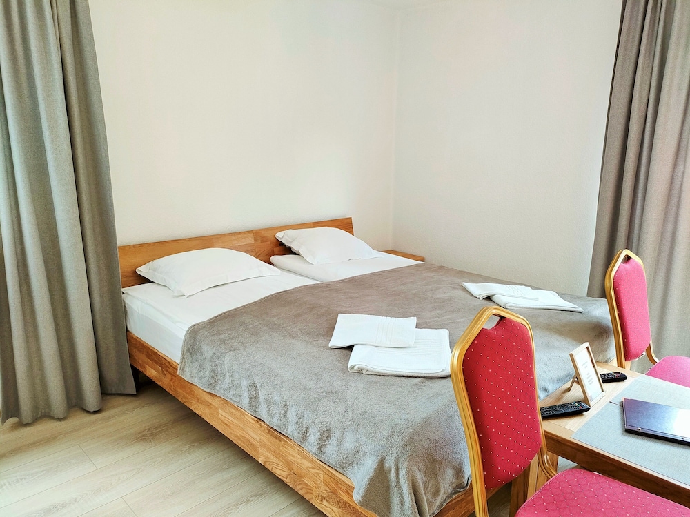 Standard Double or Twin Room photo 2