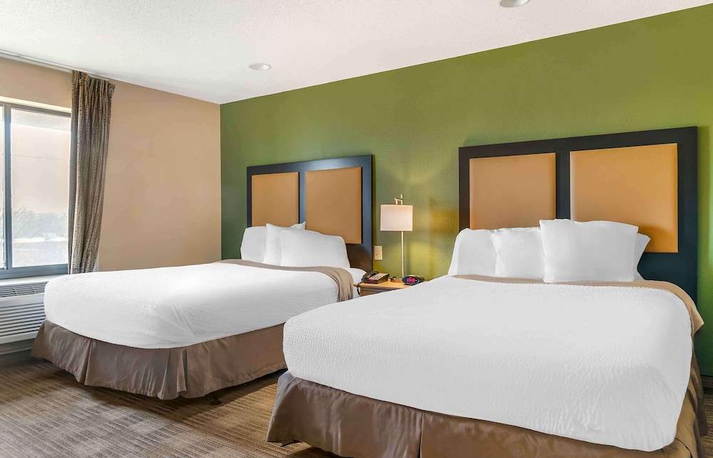 Deluxe Studio, Multiple Beds, Non Smoking - Photo 3