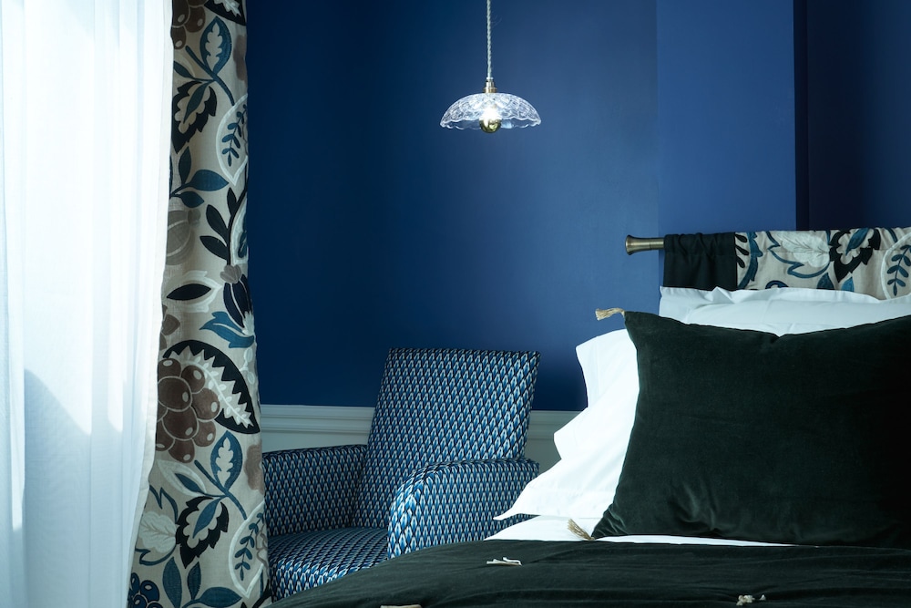 Double Room (Jean Cocteau) photo 1