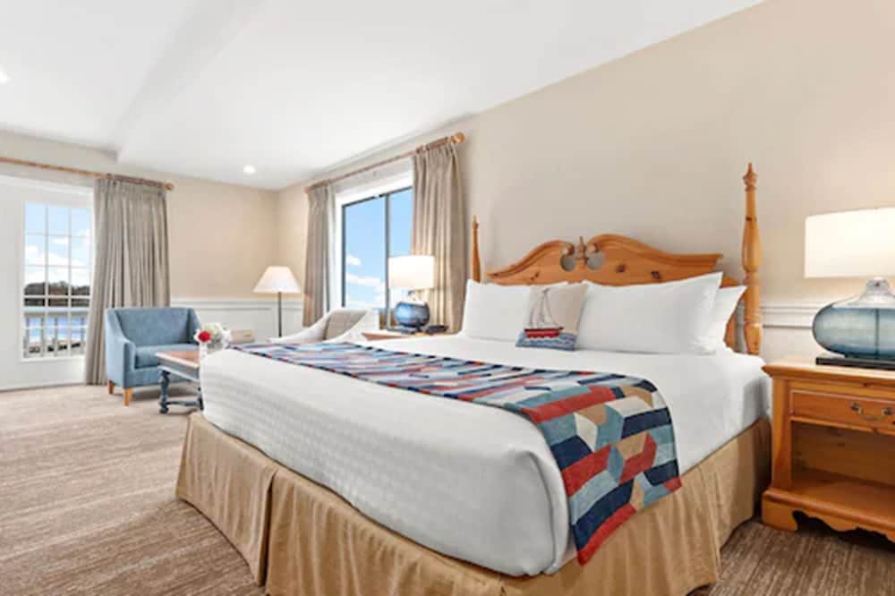 Harborview King Bed 2nd Floor photo 1