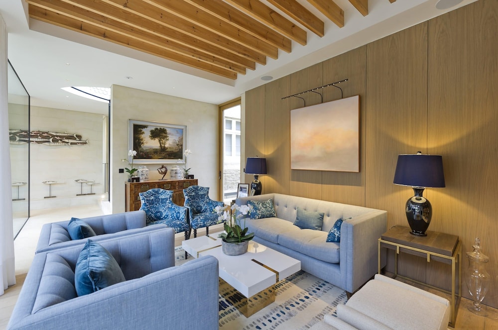 Stunning 5 bed Fulham Home w Indoor Pool Sauna and Private Garden, Photo 17