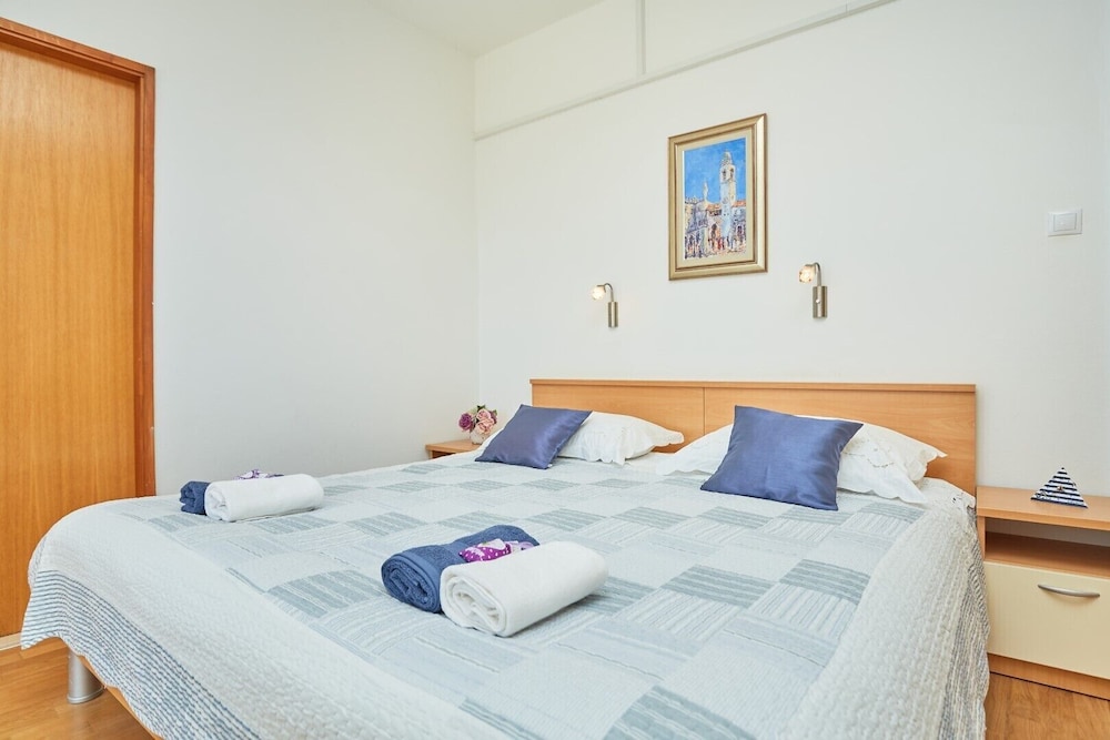Basic Double Room, 1 Double Bed photo 2