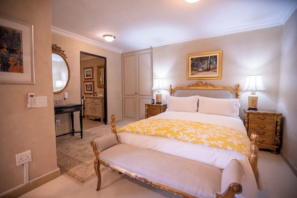 Ruaan suite Double deluxe room