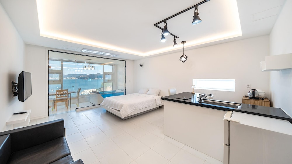 Basic Room, 1 Bedroom (dal yeoseot) - Photo 9
