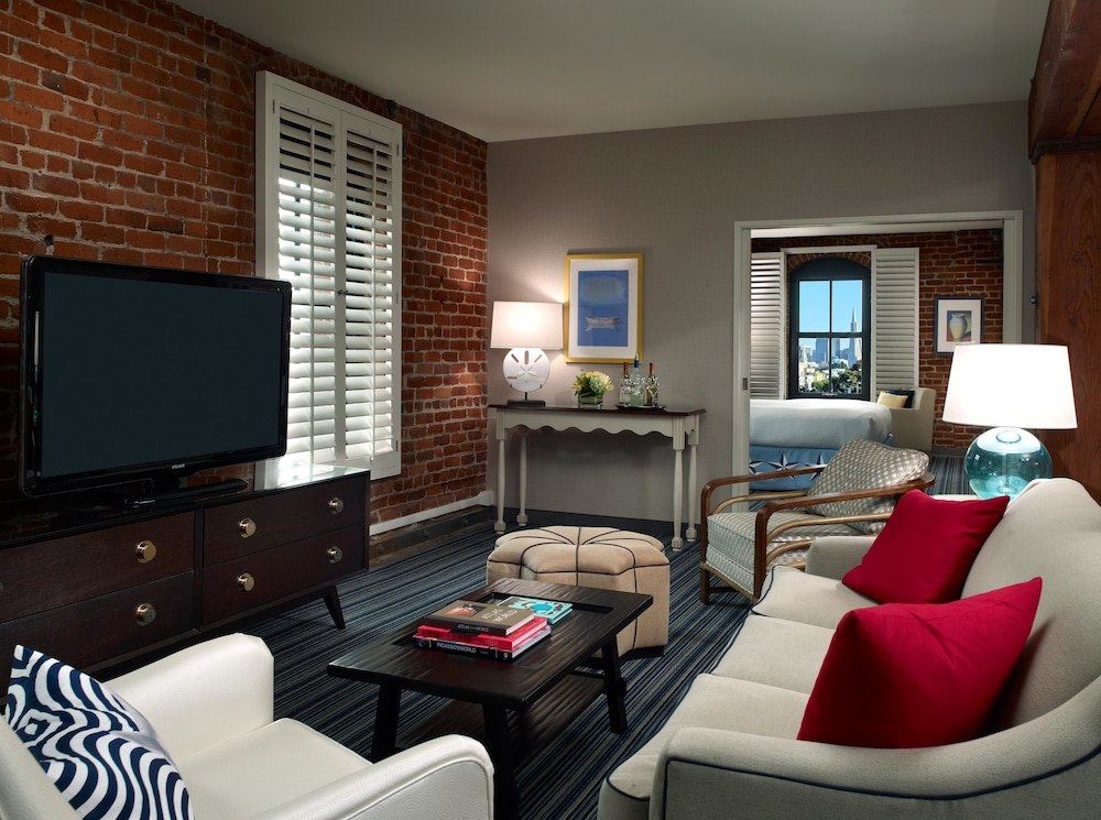 Suite, 1 King Bed, Bay View - Photo 3