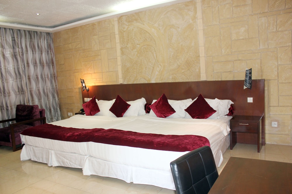 Superior Double or Twin Room photo 3