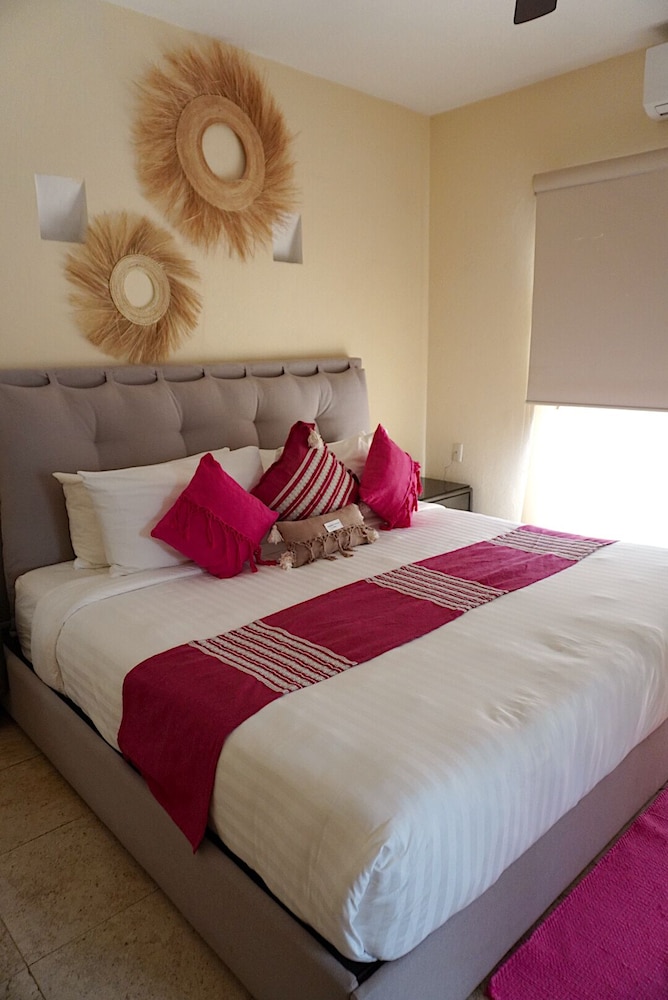 Superior Room, 1 King Bed, Non Smoking photo 1