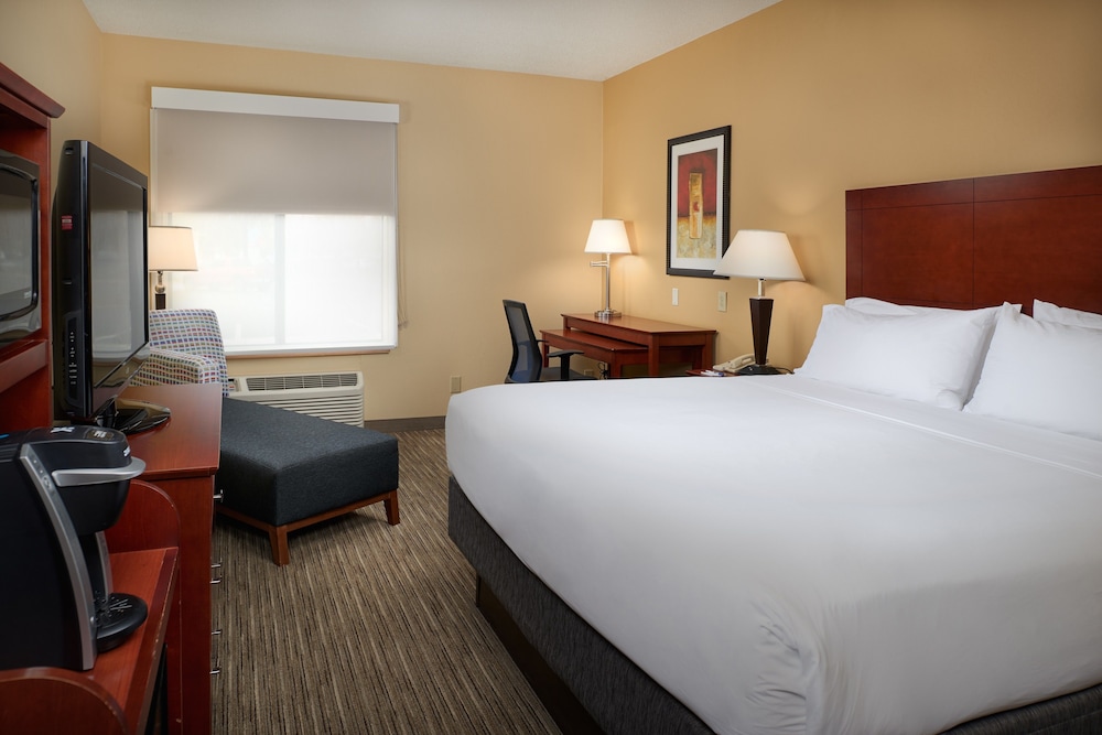 Standard Room, 1 Queen Bed, Accessible (Mobility, Accessible Tub) - Photo 2