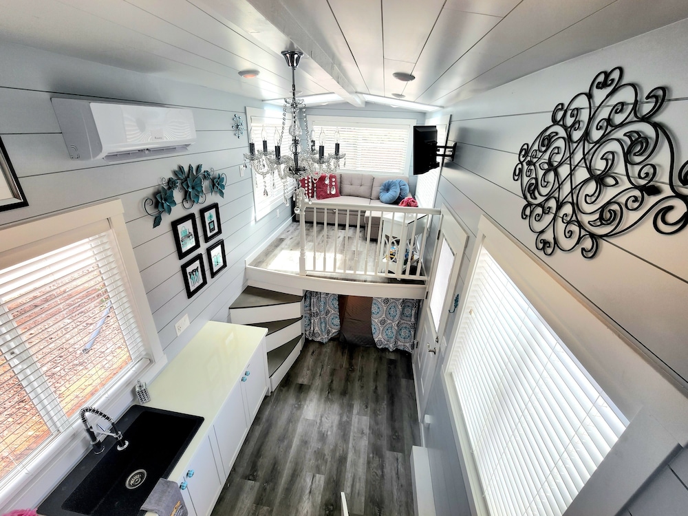 Comfort Cabin