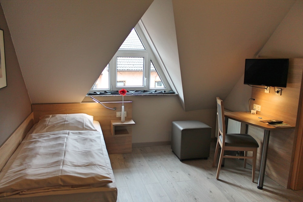 Single Room photo 3