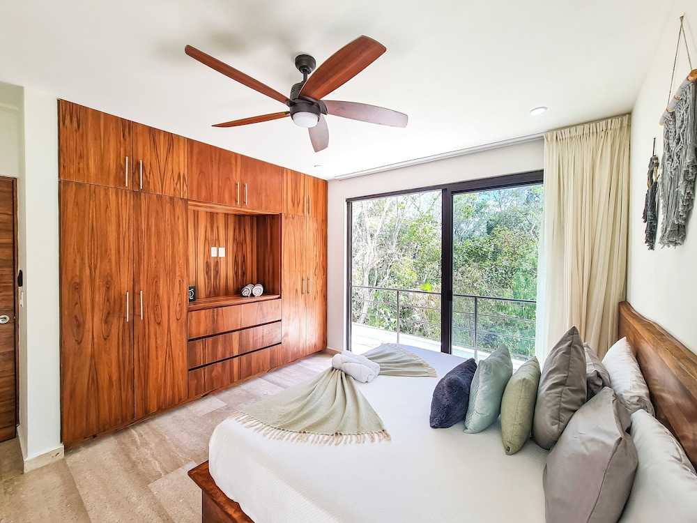 Family Suite, Pool View