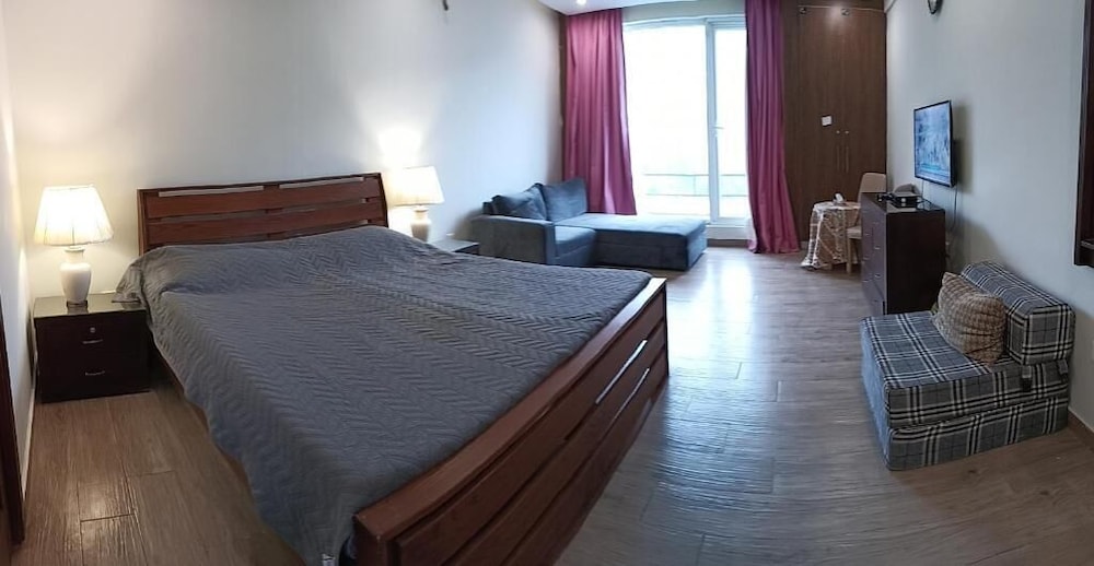 Basic Apartment photo 2