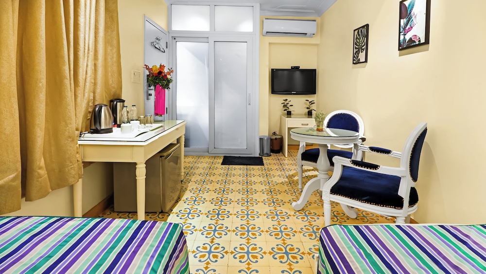 Deluxe Room - Photo 7