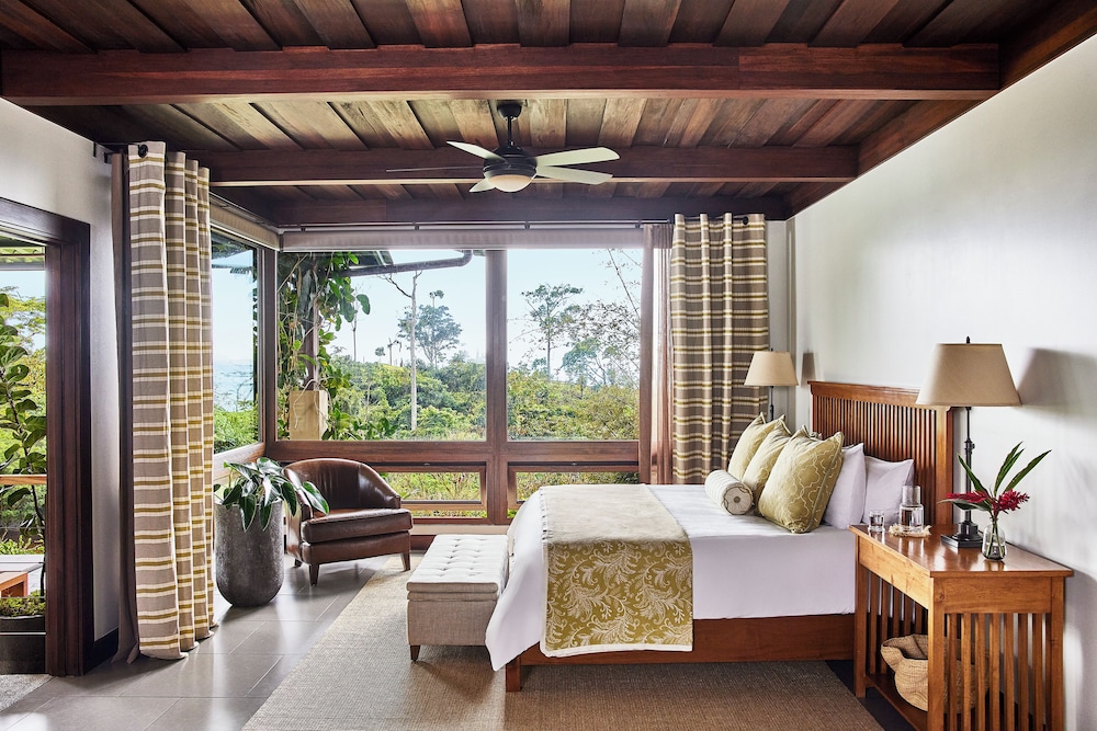 Room, 1 King Bed (Casita)