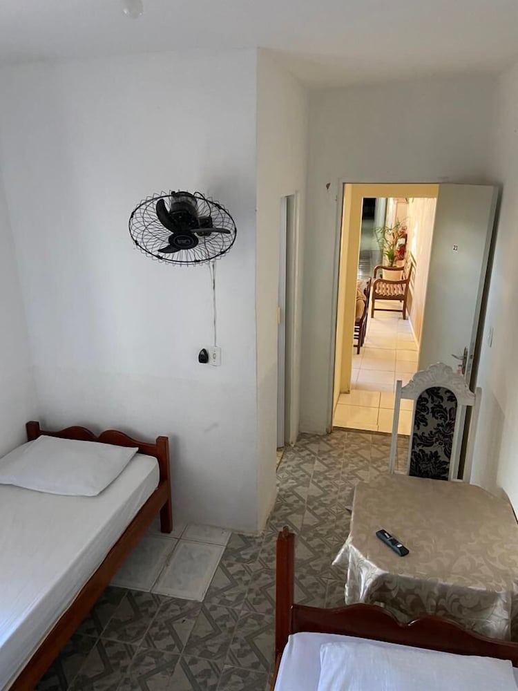 Basic Twin Room, 2 Twin Beds, Non Smoking, Housekeeping photo 2