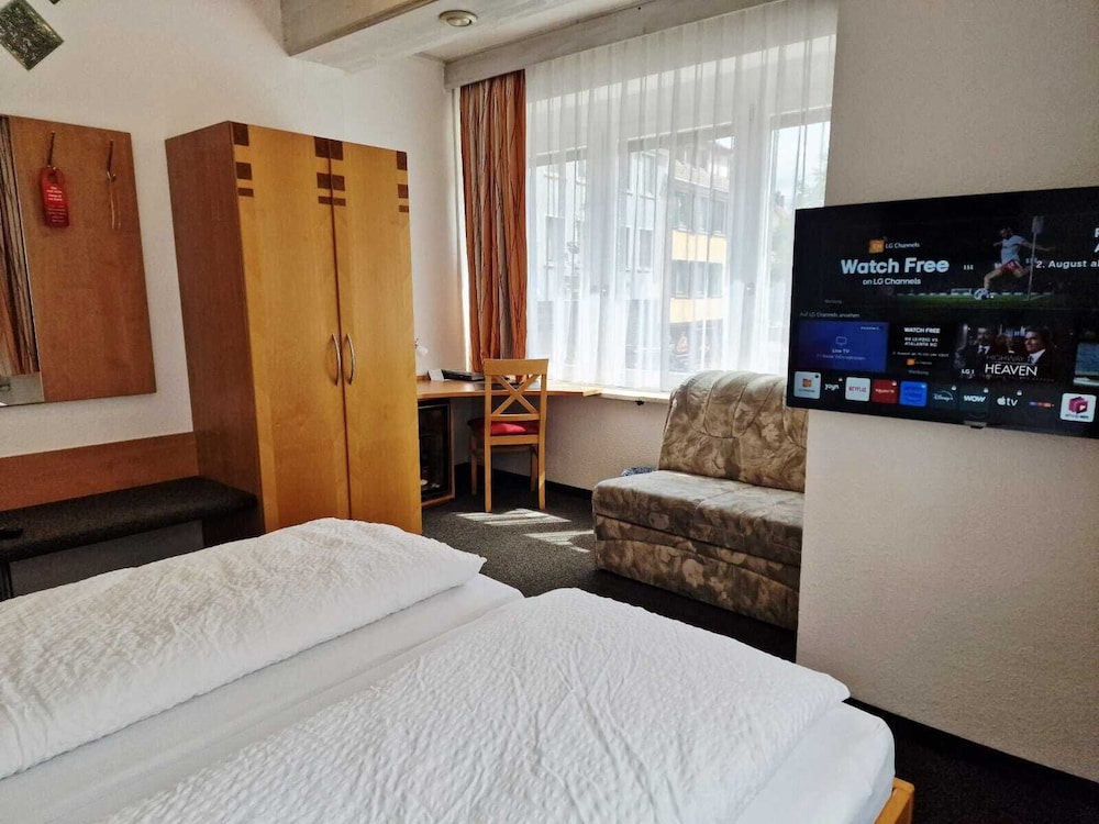 Comfort Double or Twin Room, Private Bathroom photo 2