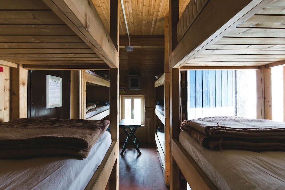 Shared Dormitory, Mixed Dorm, Shared Bathroom photo 3