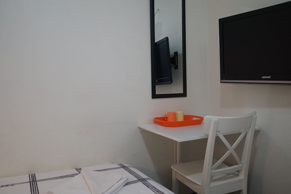 Standard Room, 1 Queen Bed, City View