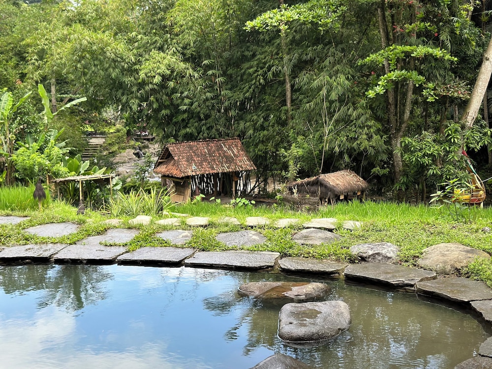 New Moon House - One Bedroom Private Pool River View - Photo 15