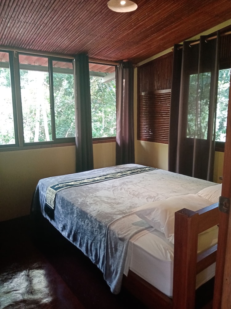 Basic Cabin, 2 Queen Beds photo 1