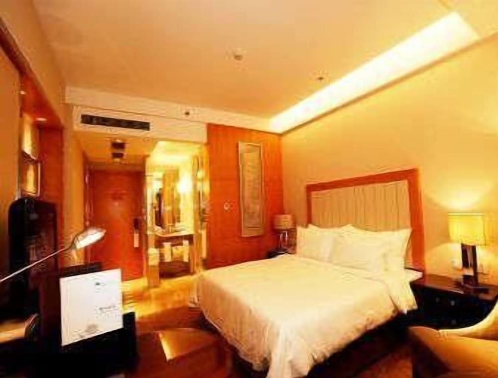 Deluxe Suite, 1 King Bed