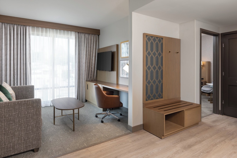 Suite, 1 Bedroom, Accessible Bathtub (Mobility) - Photo 7
