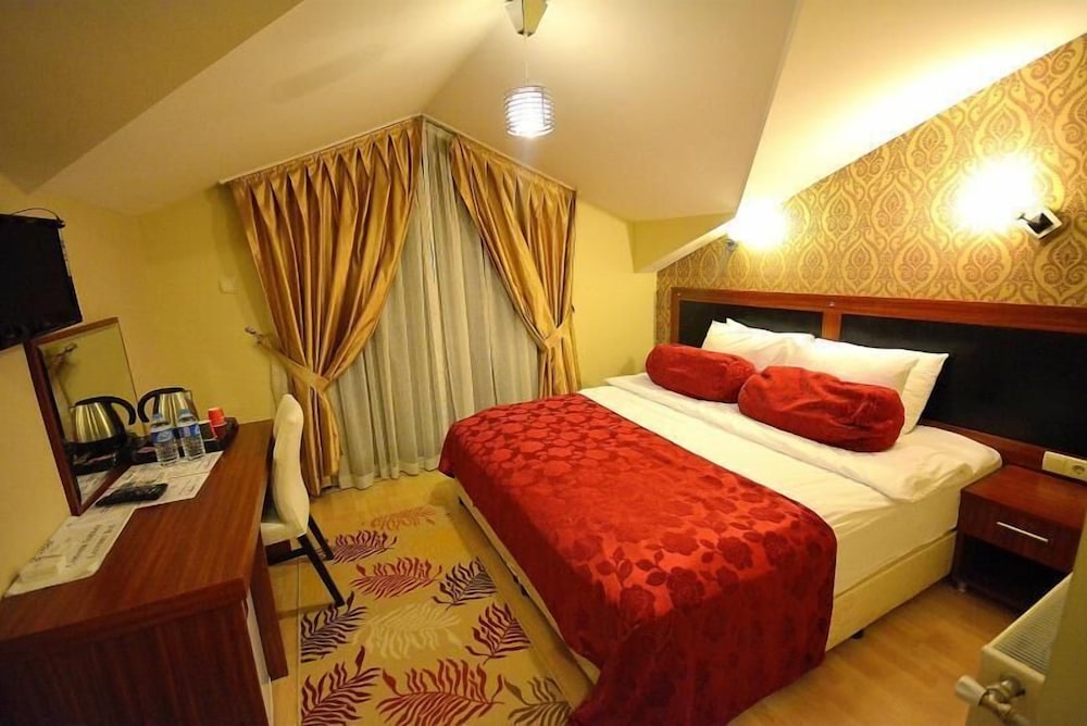 Standard Room, Lanai, Lake View photo 1