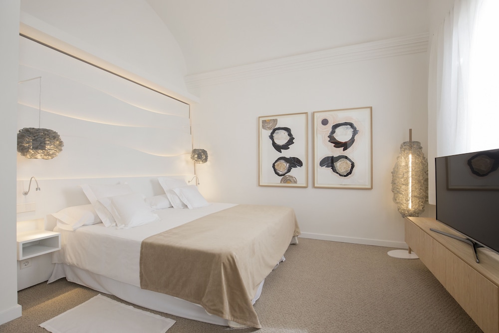 Premium Suite - Photo 9