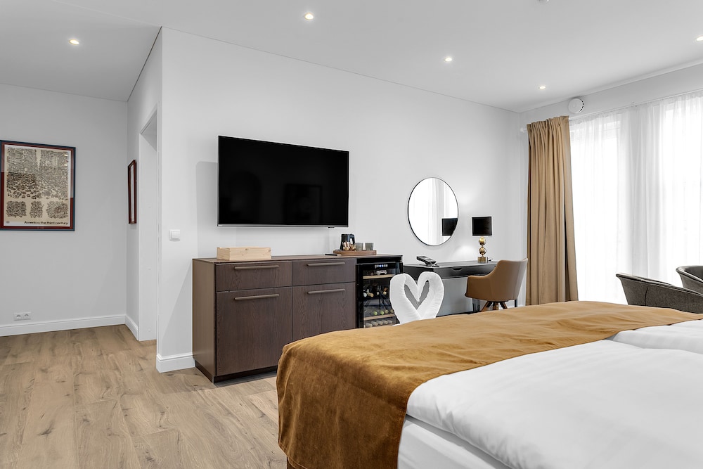 Gallery Suite - Photo 15