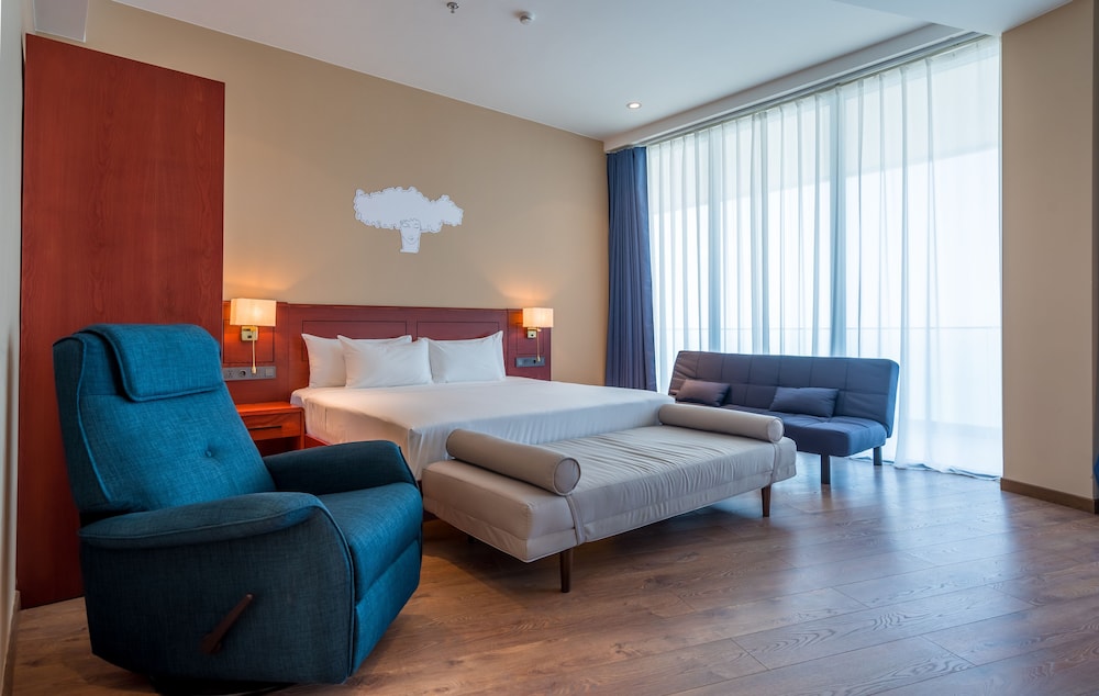 Premier King Room - Photo 7