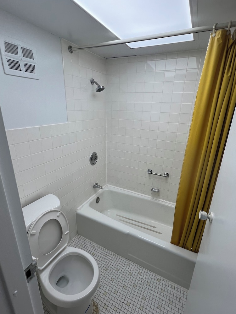 Deluxe Double Room, 2 Queen Beds, Non Smoking photo 2