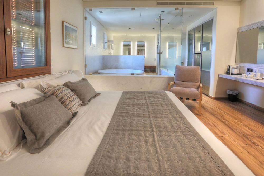 Honeymoon Suite, 1 King Bed photo 2