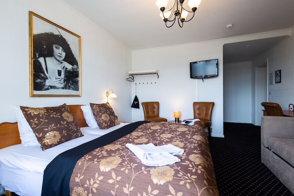 Standard Double Room - Photo 5