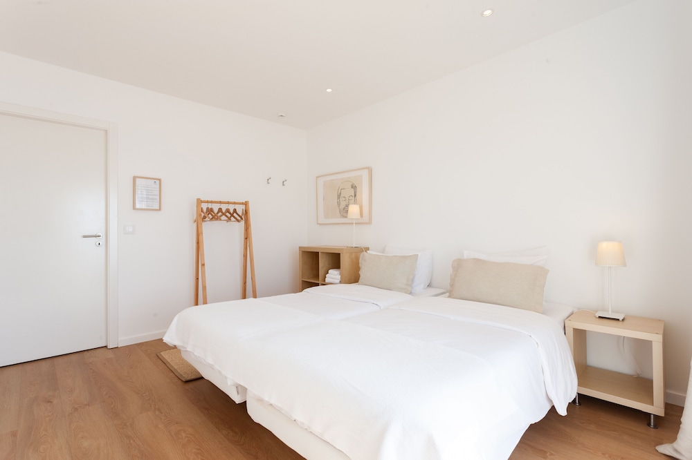 Standard Twin Room, Balcony, Sea View photo 2