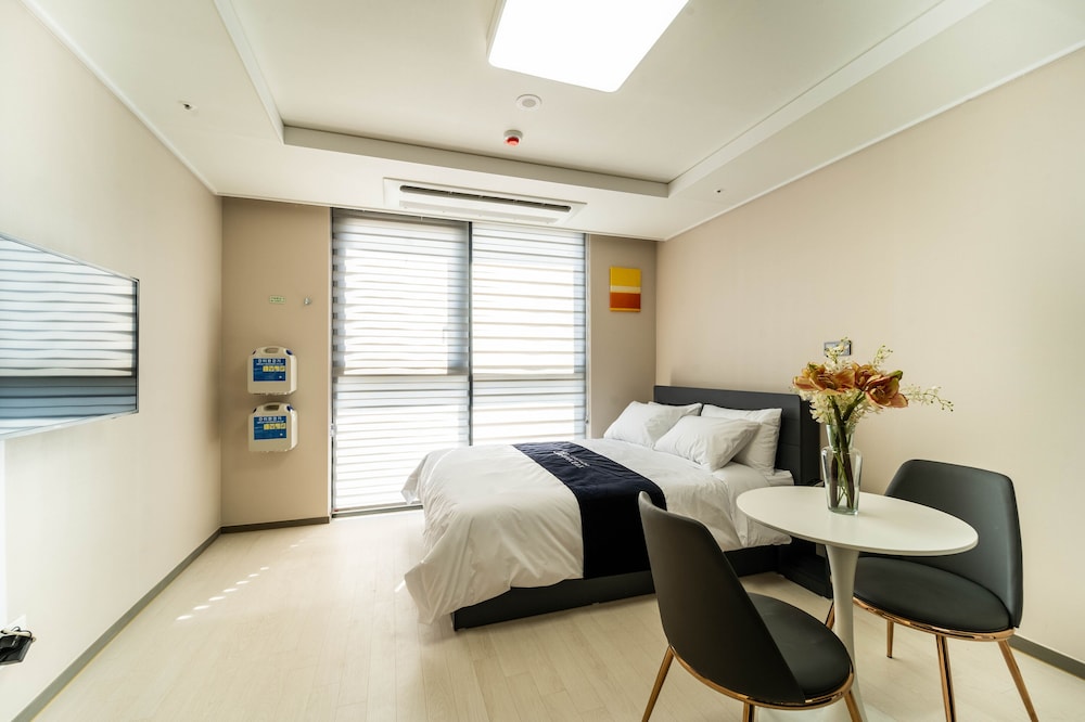 Superior Double Room (No View) - Photo 5