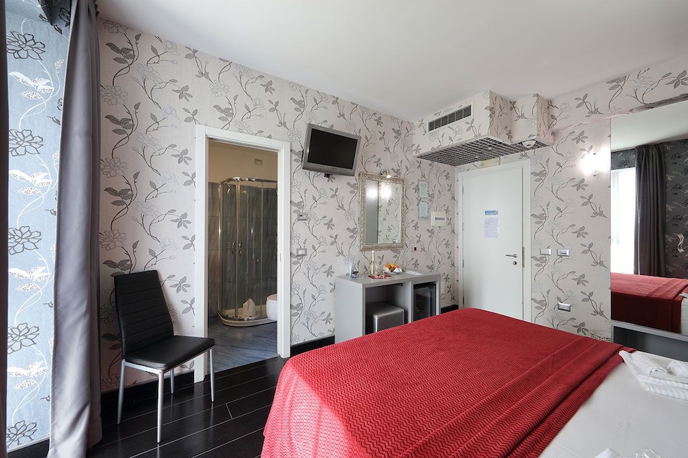 Double or Twin Room - Photo 1
