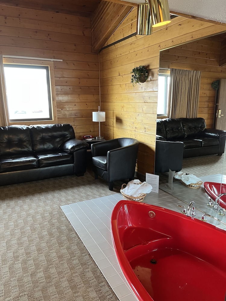 Suite, 1 King Bed, Hot Tub - Photo 2