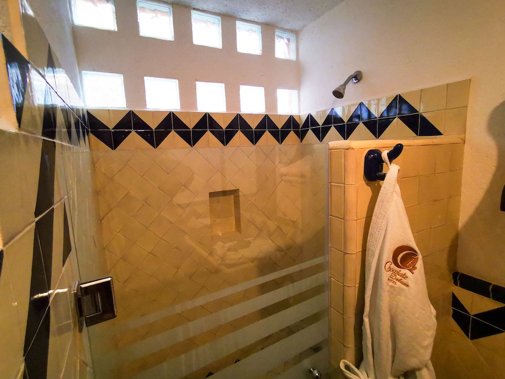 Deluxe Double Room (Xocolatl) - Photo 3
