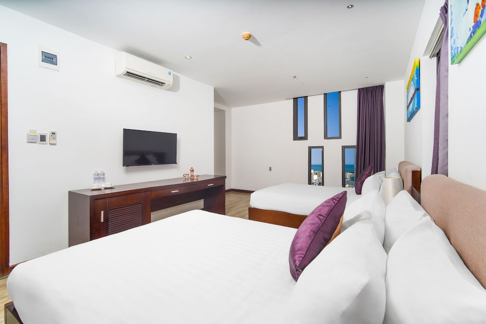 Deluxe Family Room - Photo 5