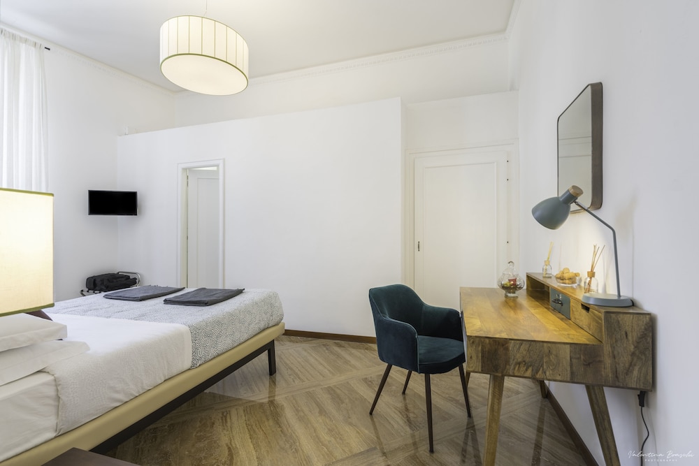 Classic Double Room, 1 Queen Bed photo 2