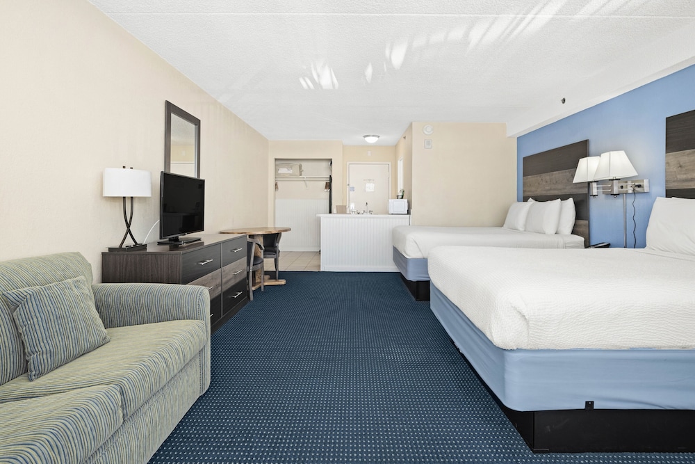 Standard Room, 2 Queen Beds (Western View) photo 2