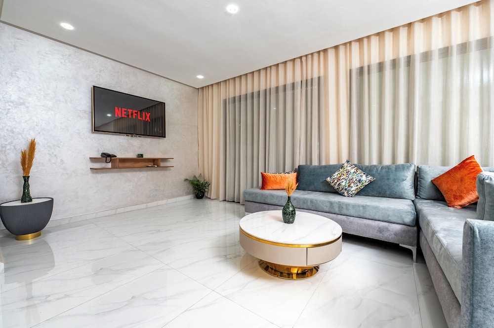 Luxury Suite photo 1