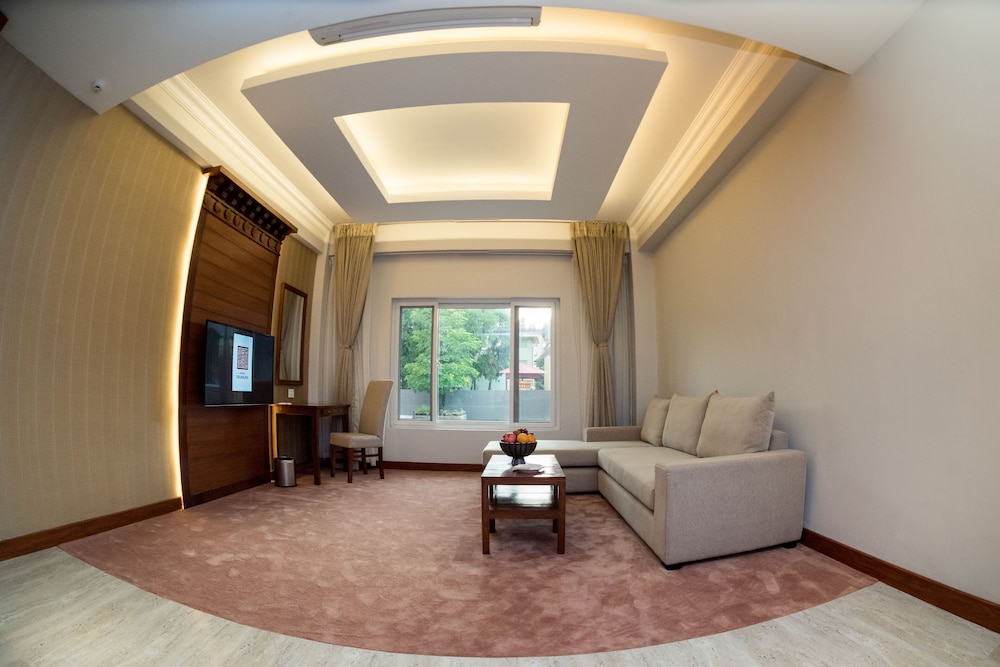 Executive Studio Suite