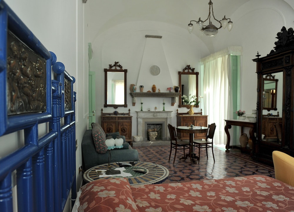Deluxe Double Room - Photo 1
