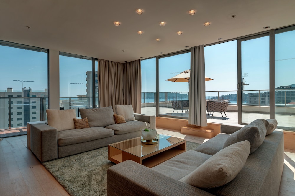 Premium Suite photo 2